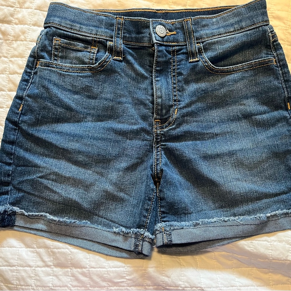 Old Navy girls Blue Denim Shorts! New without tags!